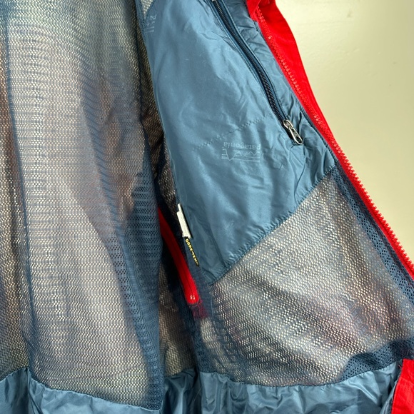 Patagonia GoreTex Men’s Shell Jacket Size Small - Red - Picture 9 of 10